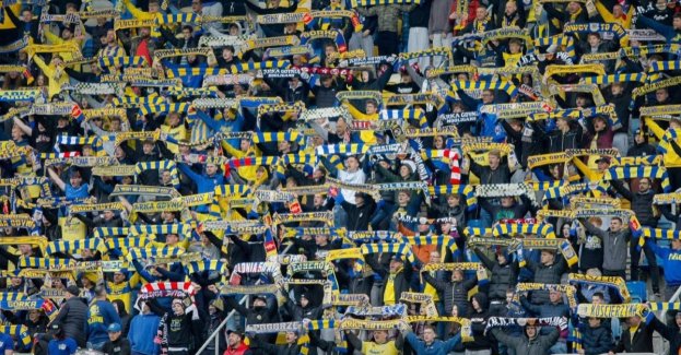 Od 2 do 4 października w Gdyni odbędą się wydarzenia związane ze 100-leciem miasta, w tym Mecz Stulecia Arki Gdynia z IFK Göteborg i pokazy multimedialnej opowieści o historii Gdyni. W programie są też 18. Międzynarodowy Festiwal Filmowy NNW, koncerty, spektakle, gry miejskie, spacery i wydarzenia sportowe.