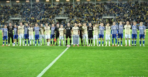 Arka Gdynia pokonała IFK Göteborg 3:2 w Meczu Stulecia, który odbył się 4 października 2026 roku na Stadionie Miejskim w Gdyni. Spotkanie było częścią obchodów 100-lecia miasta, wzbogaconych o rodzinny festyn i pokaz laserowy.